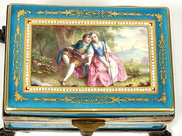 Sèvres-style casket - image 2