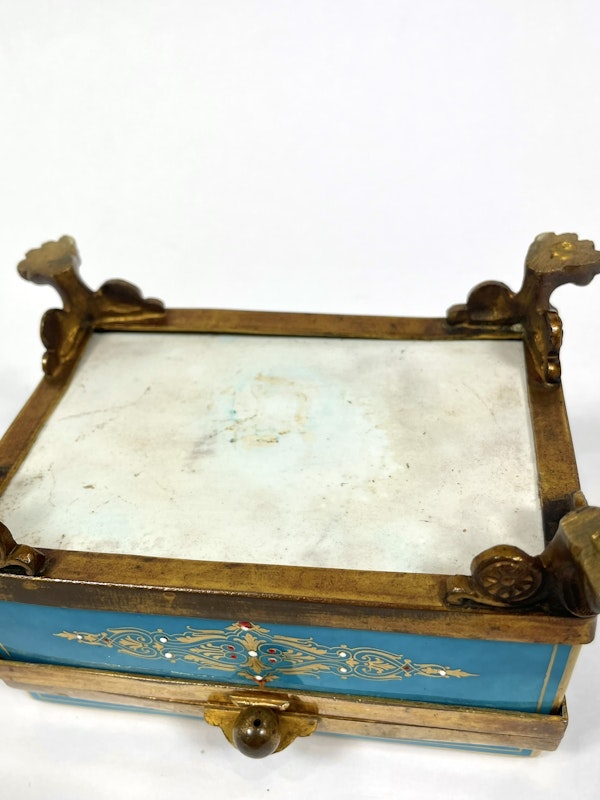 Sèvres-style casket - image 8