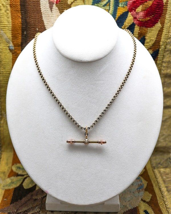 15ct Gold ( Tested ) T bar with Three Colour gold swivel centre. Circa 1880 - image 3
