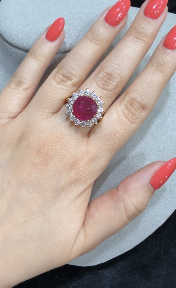 3.15ct. Rose cut Burma Ruby Ring - image 2