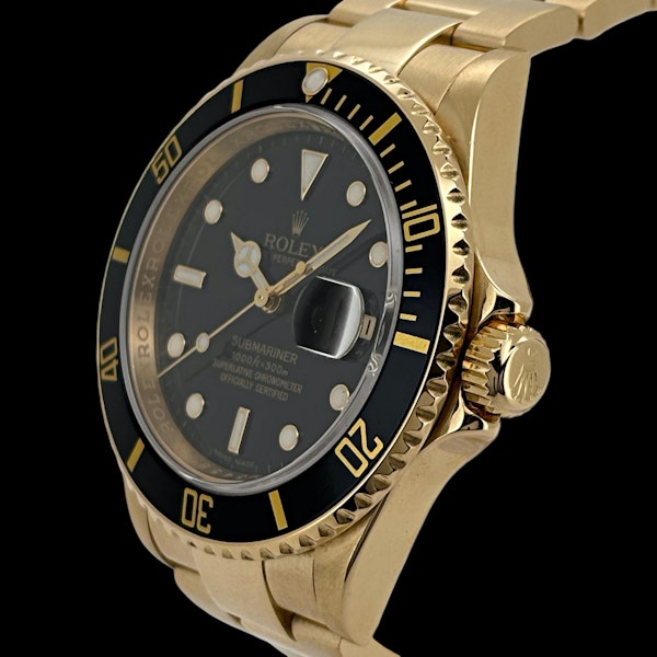 ROLEX SUBMARINER 40 ENGRAVED REHAUT FULL SET 2010 - image 2
