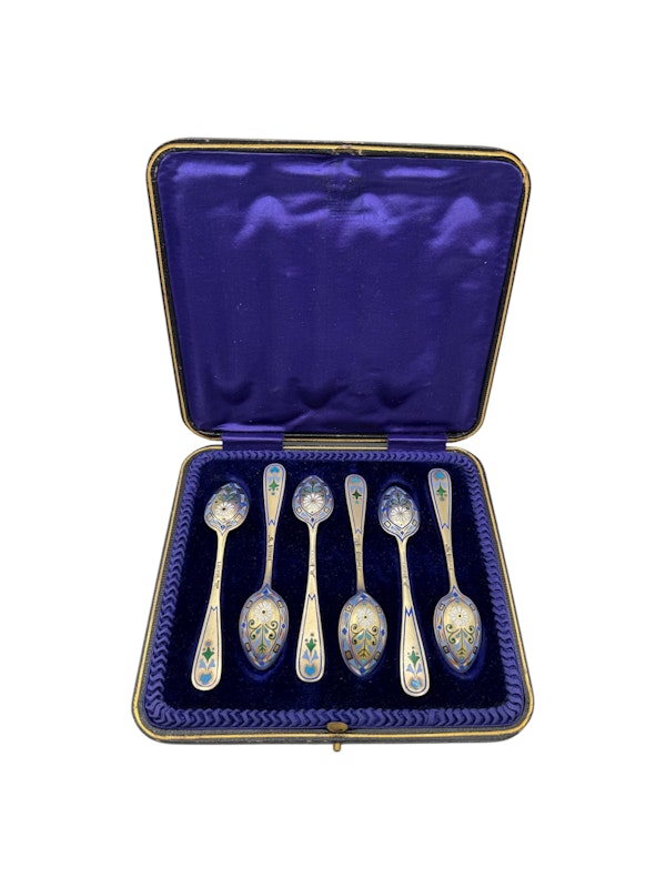 Russian silver gilt and champleve enamel set of six coffee spoons, Moscow, 1884 by Pavel Ovchinnikov. - image 4