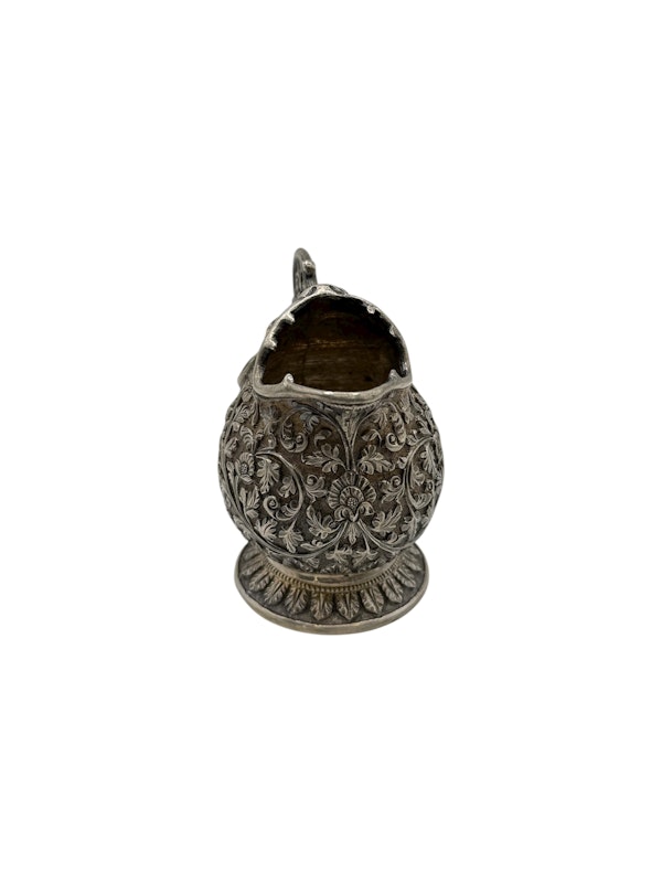 19th century Indian silver jug. - image 2