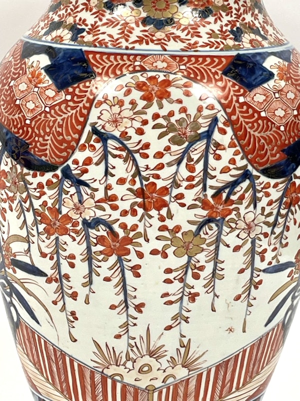 Pair of Imari vases - image 5