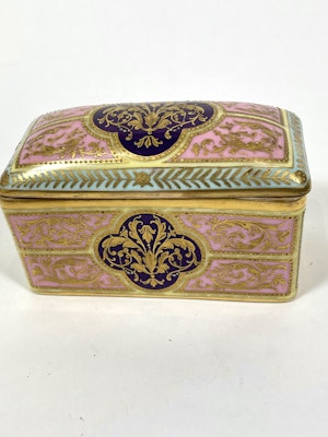 Vienna box