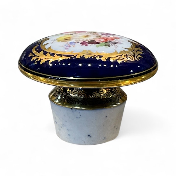 Meissen scent bottle - image 5