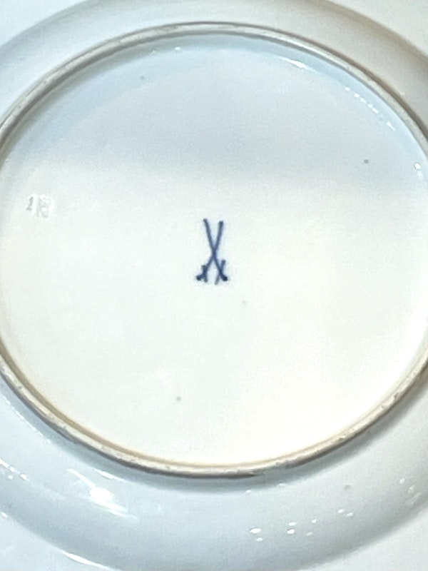 Pair of Meissen plates - image 6