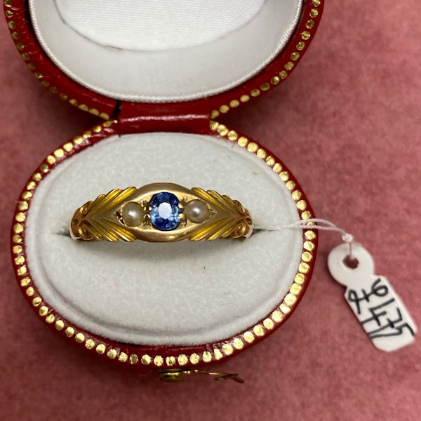 Sapphire Pearl Ring in 18ct Gold, Date 1885-1901, Lilly's Attic since 2001 - image 1