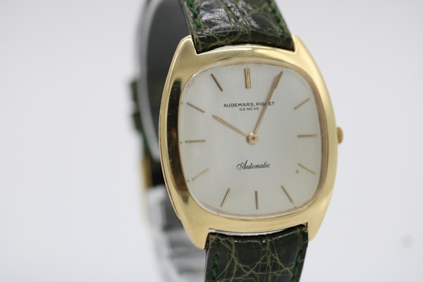 Audemars Piguet 5420 18ct gold fully serviced AP strap - image 10