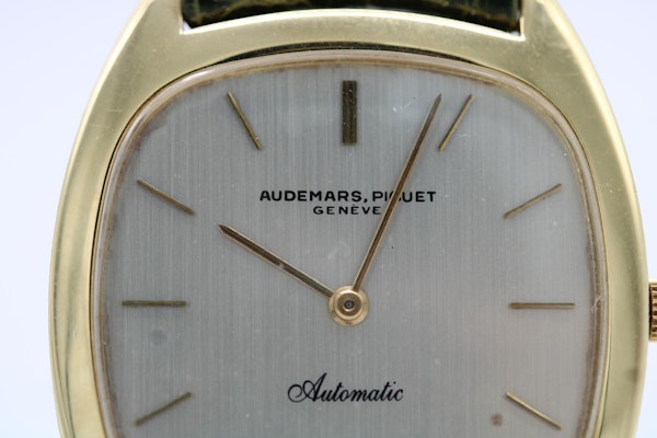 Audemars Piguet 5420 18ct gold fully serviced AP strap - image 4
