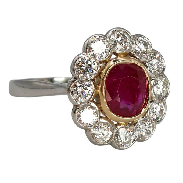 Burma Ruby, Diamond and Platinum Cluster Ring, 0.97 Carats - image 3