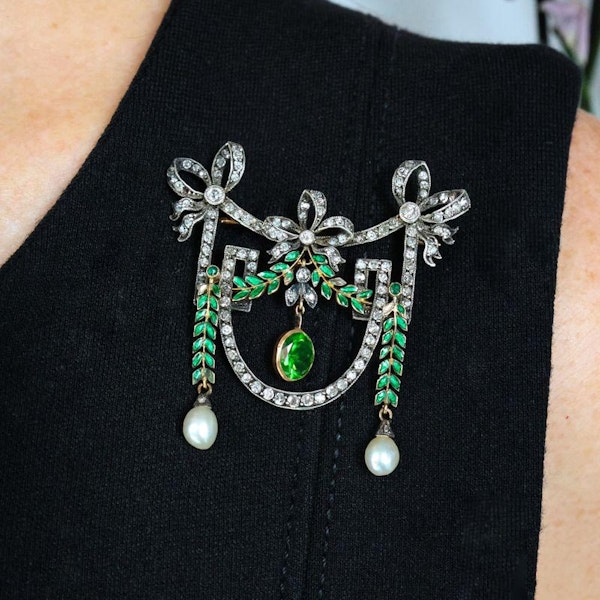 Edwardian Demantoid Garnet, Pearl, Diamond and Silver Upon Gold Brooch, Circa 1905 - image 4