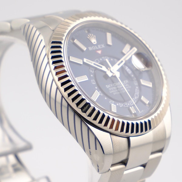 Rolex Sky-Dweller 326934 – Blue Dial - image 4