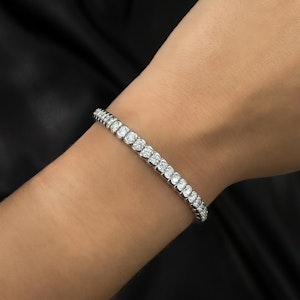 6.67ct Diamond Tennis Bracelet - Saddingtons Jewellery Stand 375