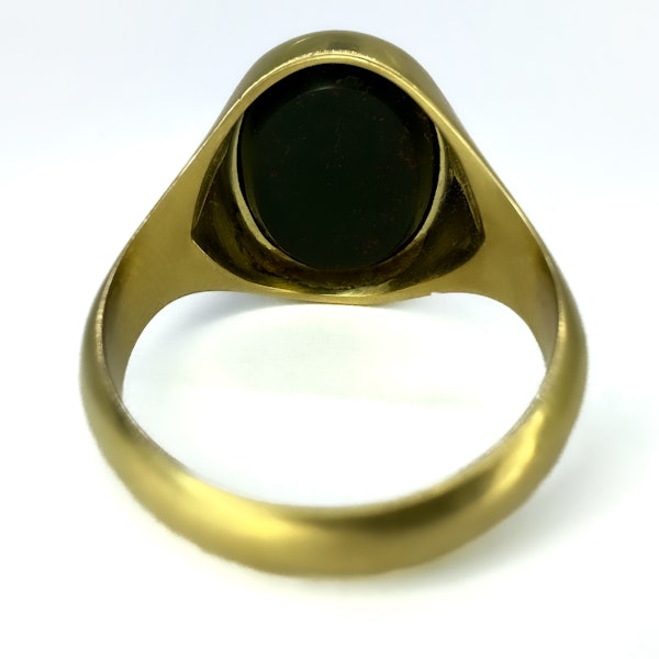 Antique Crested Bloodstone Intaglio Signet Ring - Saddingtons Jewellery Stand 375 - image 4