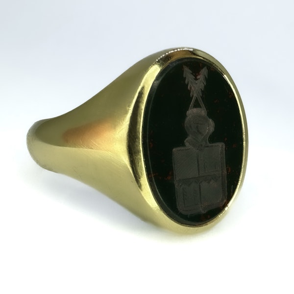 Antique Crested Bloodstone Intaglio Signet Ring - Saddingtons Jewellery Stand 375 - image 2