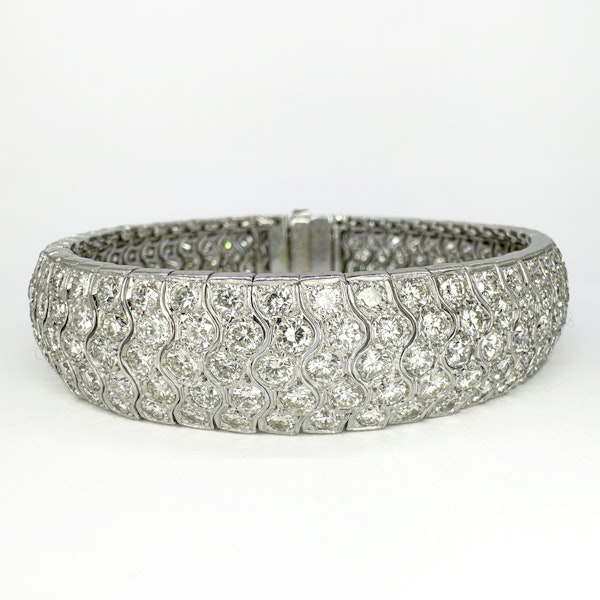 French 30ct Diamond Bracelet - Saddingtons Jewellery Stand 375 - image 1
