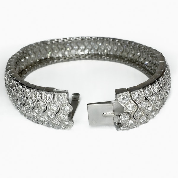 French 30ct Diamond Bracelet - Saddingtons Jewellery Stand 375 - image 3