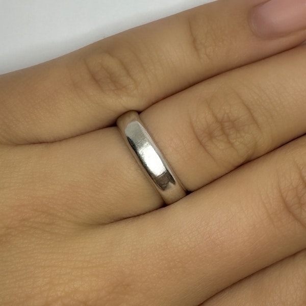 Tiffany Platinum Band Ring - Saddingtons Jewellery Stand 375 - image 3
