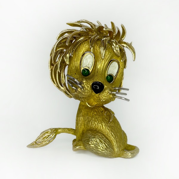 French Lion Clip Brooch - Saddingtons Jewellery Stand 375 - image 1