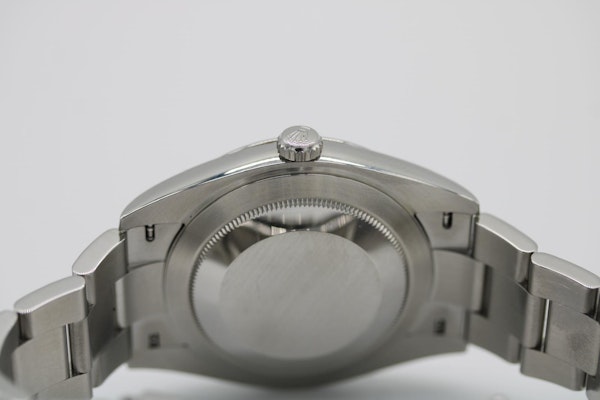 Rolex Datejust 126300 - image 6