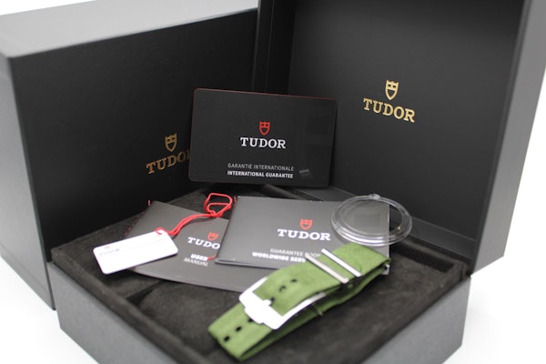 Tudor Black Bay Harrods 7941A1A3NU Full Unworn Set 2024 Complete unworn full set - image 14