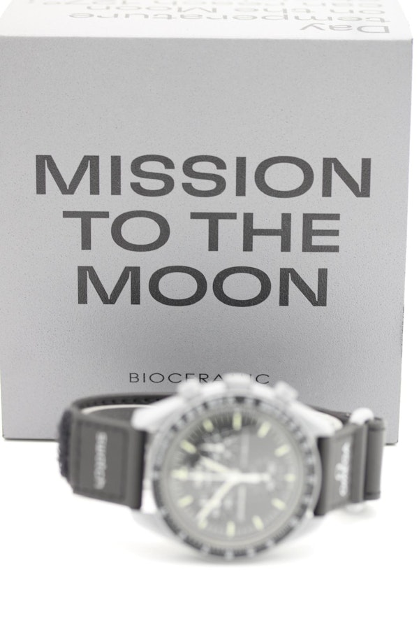 Omega, Swatch Moonswatch “Mission To the Moon” - image 2