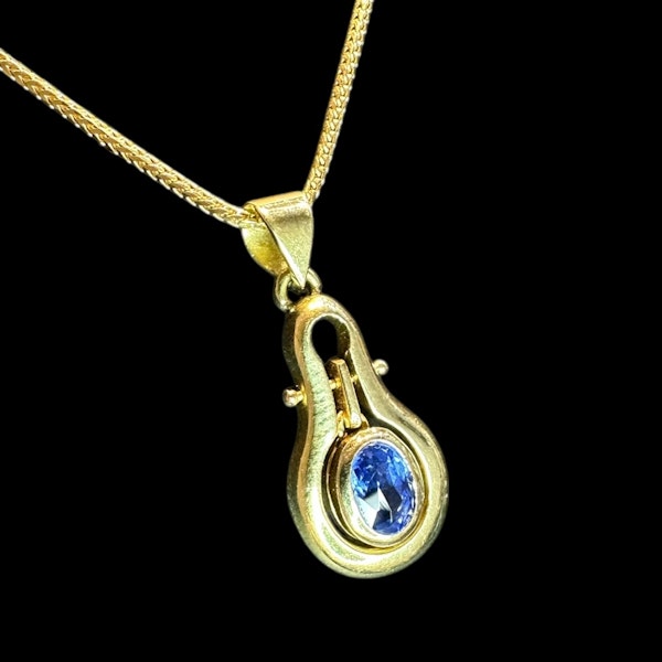 Timeless Elegance: Ceylon Sapphire Pendant in 18k Gold - image 4