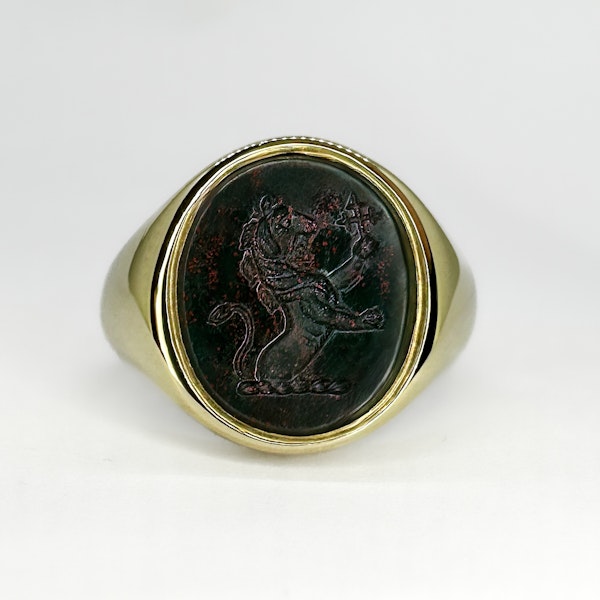 Bloodstone Lion Intaglio Signet Ring - Saddingtons Jewellery Stand 375 - image 1
