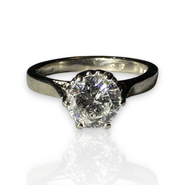 Elegant 1.00ct Diamond Solitaire Ring in 18k White Gold - image 1