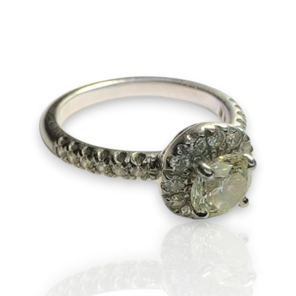18k White Gold Halo Diamond Ring - 0.71ct - image 2