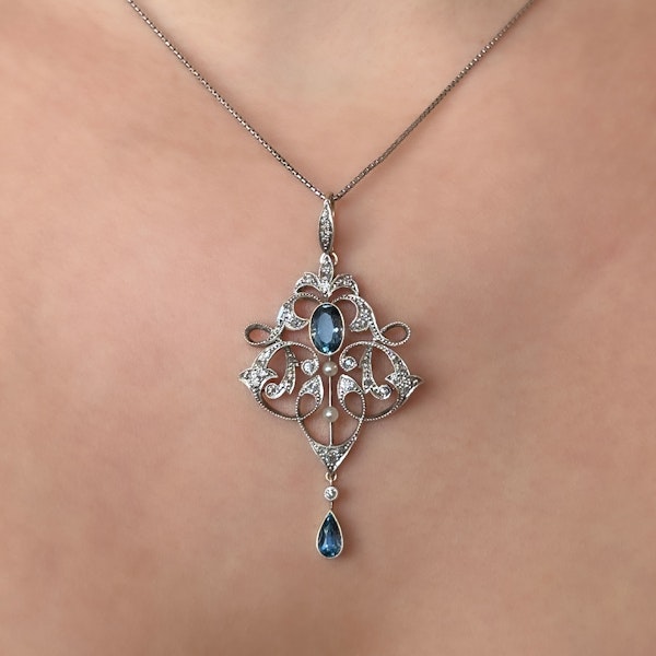 Art Nouveau Aquamarine Pendant - Saddingtons Jewellery Stand 375 - image 2