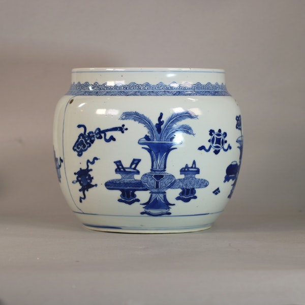 Chinese blue and white food vessel of bulbous form Kangxi(1662-1722) - image 5