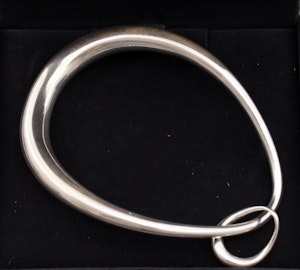 Georg Jensen Offspring bangle 433 designed by Jacqueline Rabun. Sterling Silver Made in Denmark. Mark Constable Unit 301