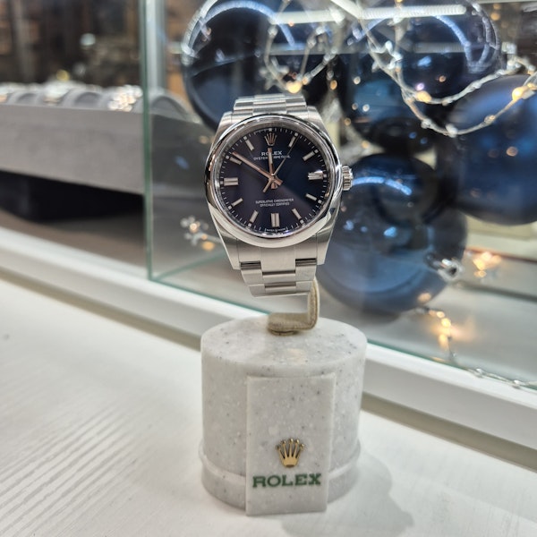 Rolex Oyster Perpetual 126000-0015 - image 9