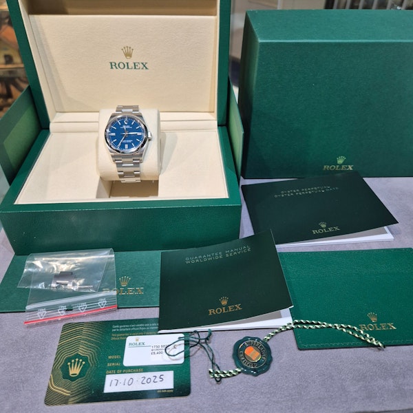 Rolex Oyster Perpetual 126000-0015 - image 4