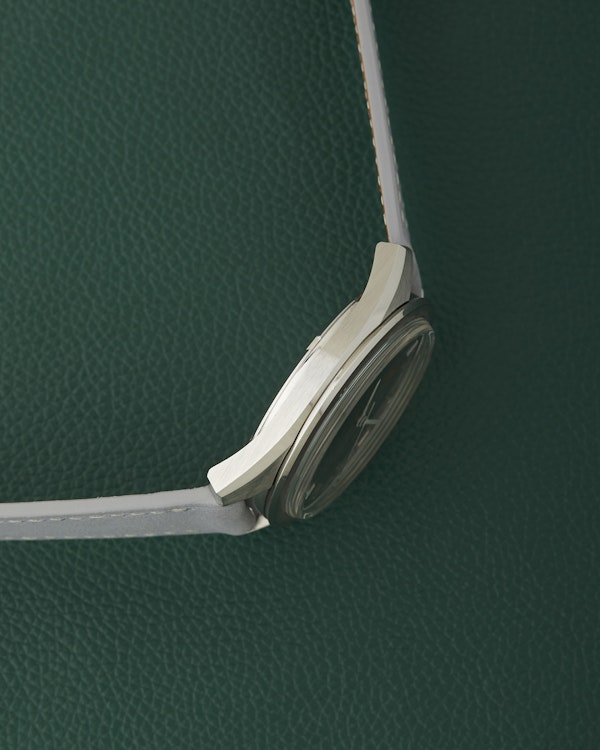 Omega f300 Ref. 198.001 Electronic Chronometer Grey Dial Vintage 1970 - image 5