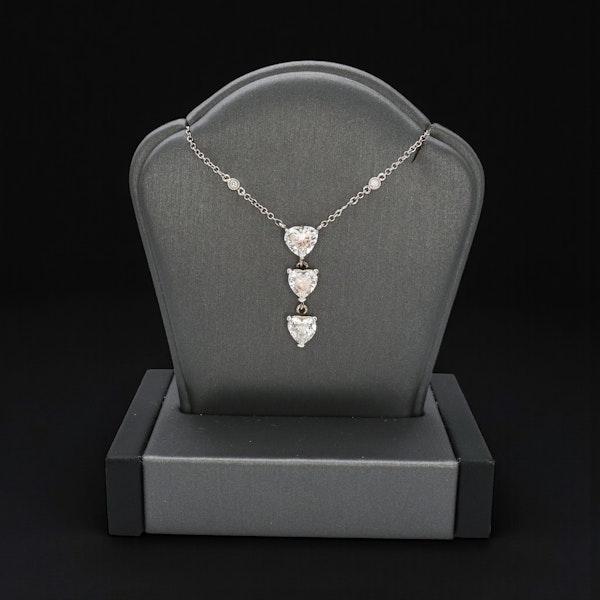 Lovely Graduated Diamond Heart pendant,Deco&Vintage,stand 324 - image 3