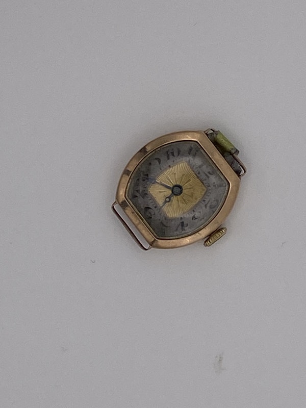 Edwardian 9 ct. rose gold wrist watch head with enamel dial in working order - image 2
