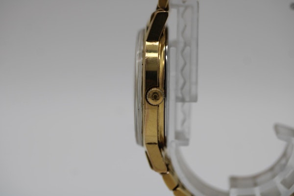 Omega Genève 136.0104 - image 8