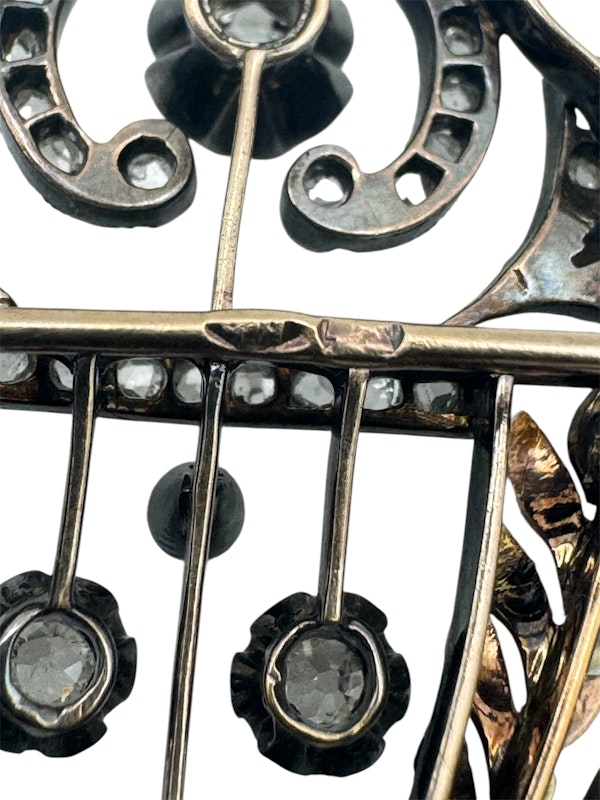 Russian gold and diamond brooch, Moscow, c.1910. - image 3