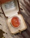 An 18ct Yellow Gold (tested), Oval Carnelian Intaglio ring, finely carved with the image of a warrior wearing a Winged Helmet (Hermes - Mercury), partial hallmarks. English. Circa 1890 - image 2