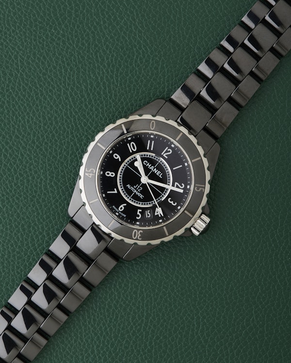 CHANEL J12 Black Ceramic 39mm Black Dial Black Bezel - image 3