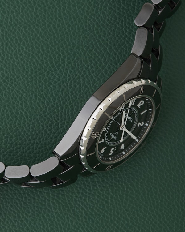 CHANEL J12 Black Ceramic 39mm Black Dial Black Bezel - image 5