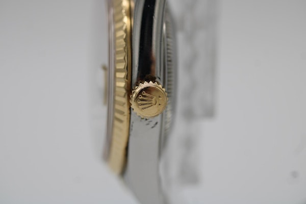 Rolex Datejust 16233 Gold Baton Dial 2003 - image 3