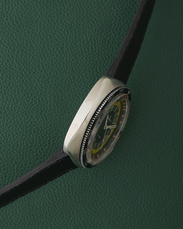 Helvetia Ref.2783.032.30 Yellow & Silver Dial 1960s Vintage Diver Watch - image 5