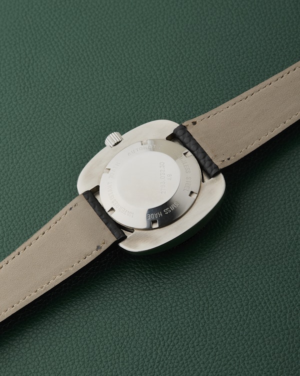 Helvetia Ref.2783.032.30 Yellow & Silver Dial 1960s Vintage Diver Watch - image 9