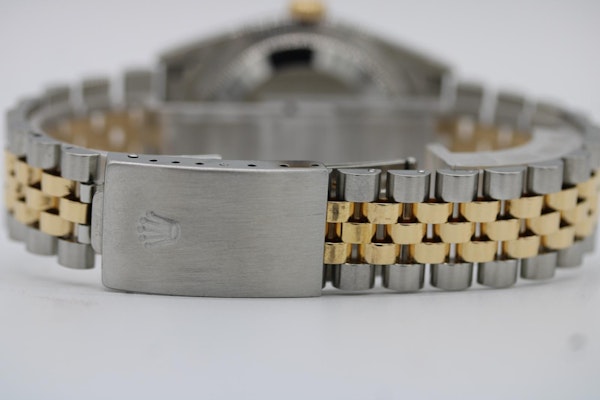 Rolex Datejust 36 16233 Watch Blue Dial Box and papers 2003 - image 9