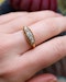 Downstairs at Grays: A very fine 18 Carat Yellow Gold (tested), Graduated Five Stone Old Cut Diamond Ring. English. Circa 1890 - image 2