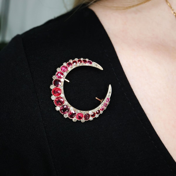 Antique Natural Red Spinel, Diamond and Gold Crescent Brooch, Circa 1890 - image 4